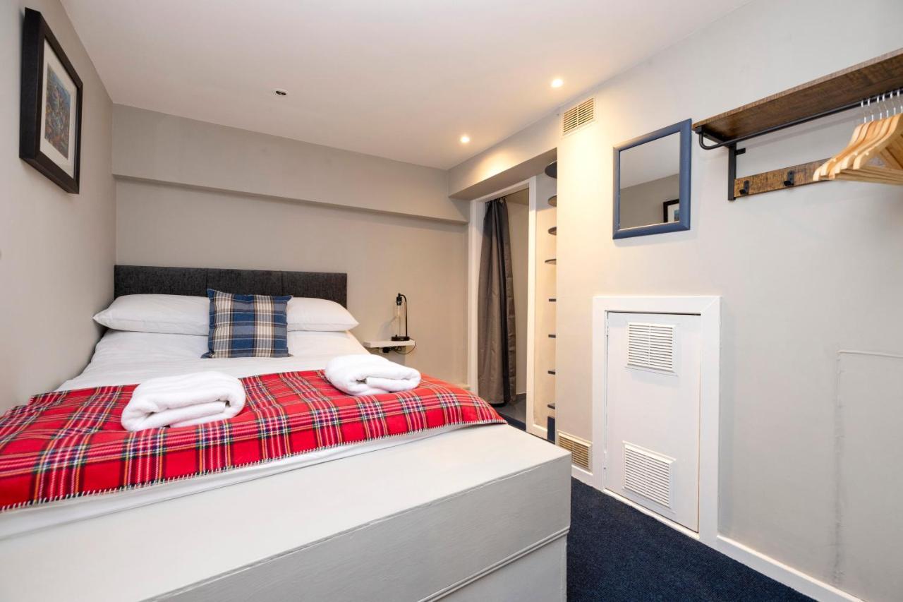 Double Room with Shower with no window